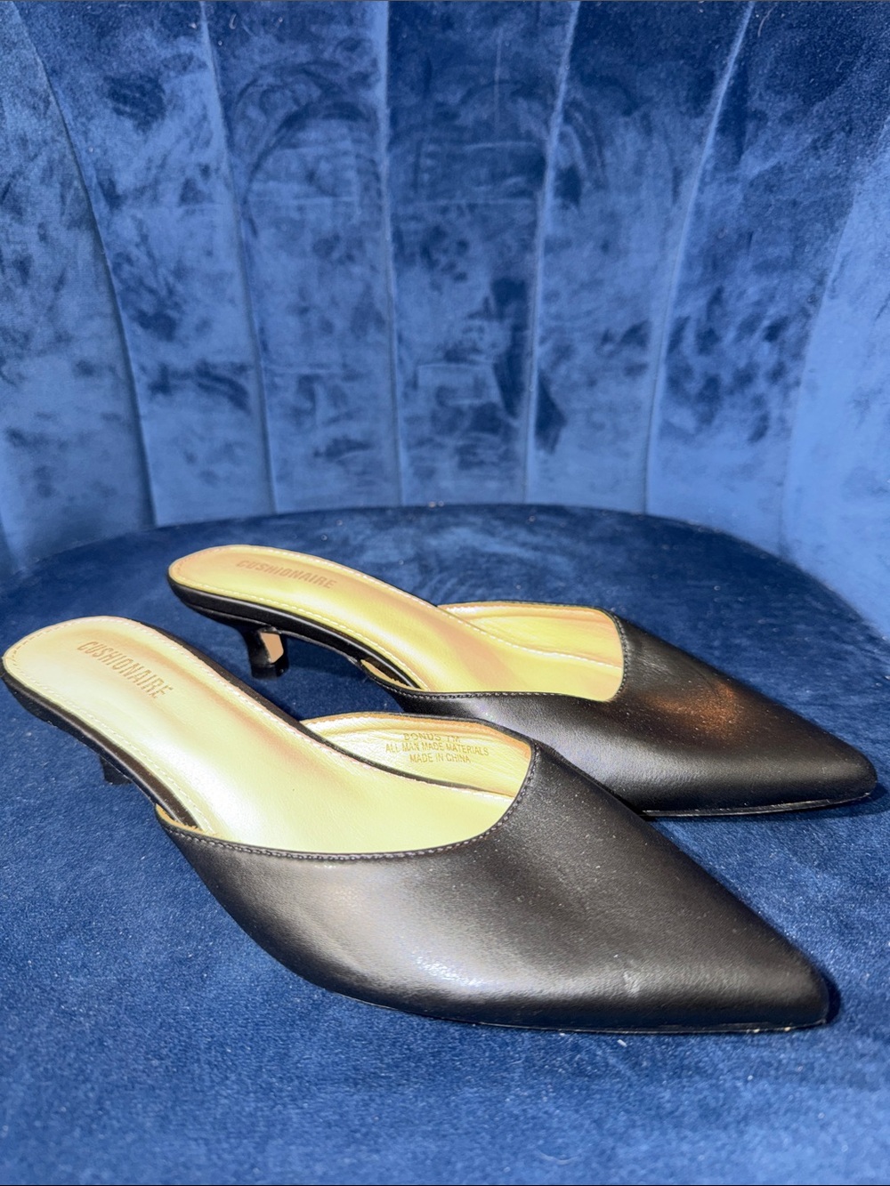 Cushionaire Classic Black Pointed Mule Heels - Women's Kitten Heels Size 7